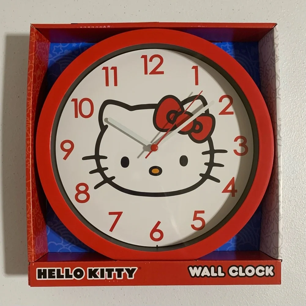 Hello Kitty by Sanrio Analog Wall Clock-New in Box